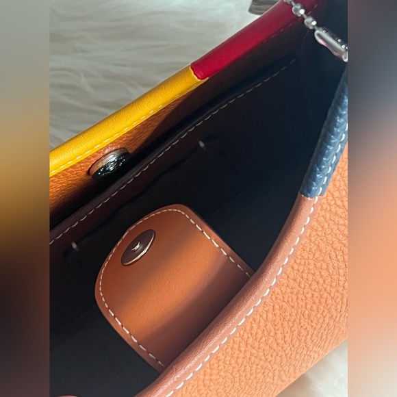 💰SOLD - CL701 - Coach Ergo Shoulder Bag in Coachtopia Leather - Picture 8 of 11